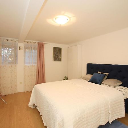 Bamboo Oasis Apartment With Terrace In The Garden And Free Parking, 리예카 외부 사진