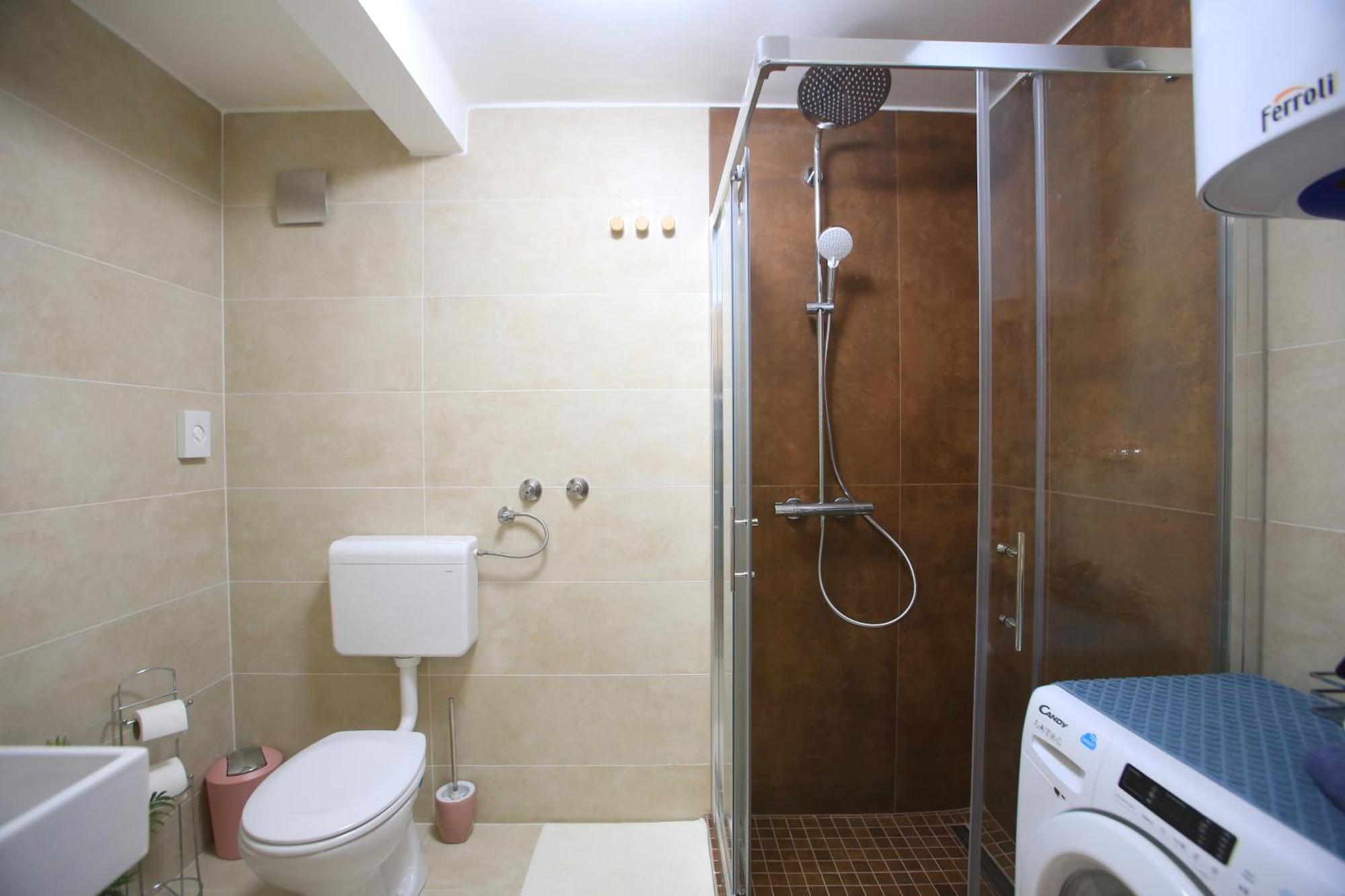 Bamboo Oasis Apartment With Terrace In The Garden And Free Parking, 리예카 외부 사진